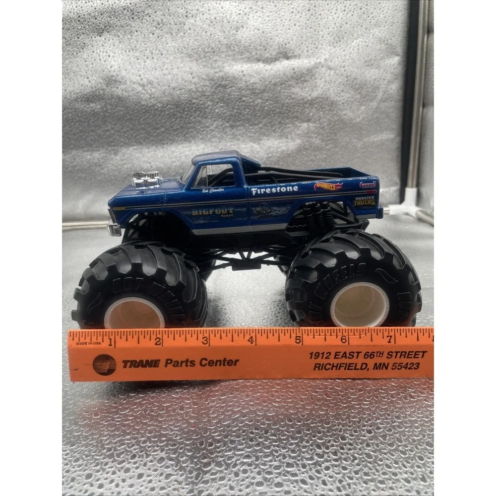 Hot Wheels BIG FOOT Monster Jam Oversized Truck Big Foot Die Cast Metal